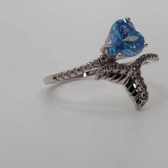 925 sterling silver mermaid themed ring with Blue accent Stone. Size 6 - Picture 6 of 13